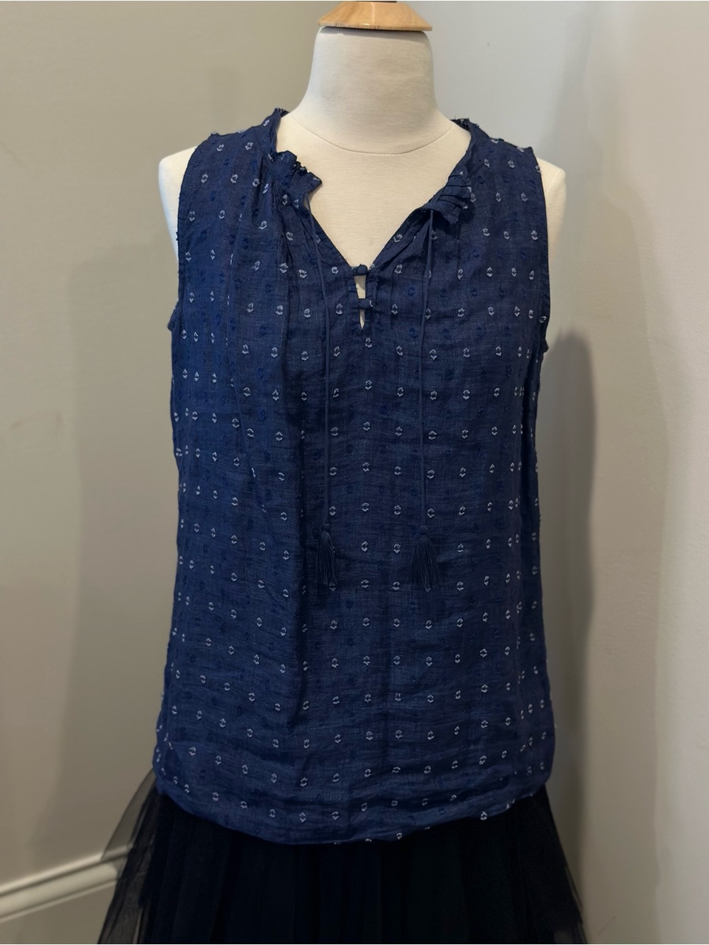 J.McLaughlin Blue Swiss Dot Sleeveless Tassel Tie Blouse XS Cotton Blend